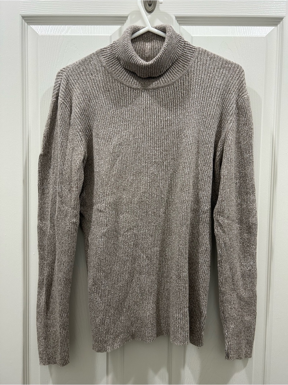 Liz Claiborne Women’s Taupe Ribbed Turtleneck Sweater